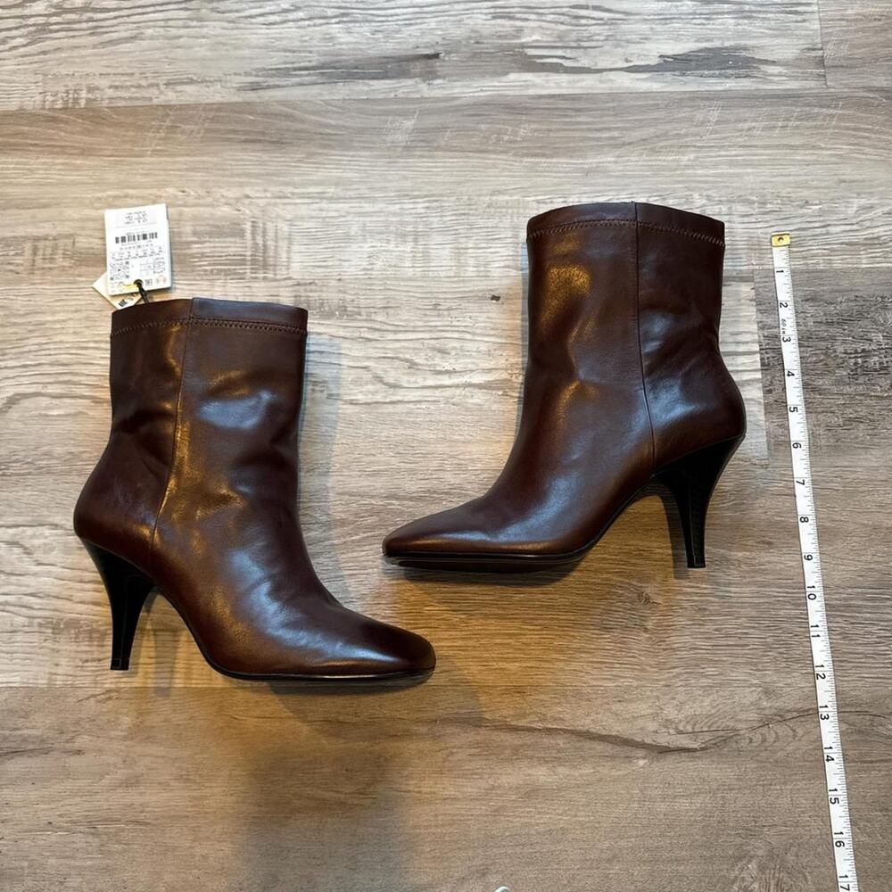 ZARA SQUARED TOE LEATHER ANKLE BOOTS BOOTS. Brand new with tag.